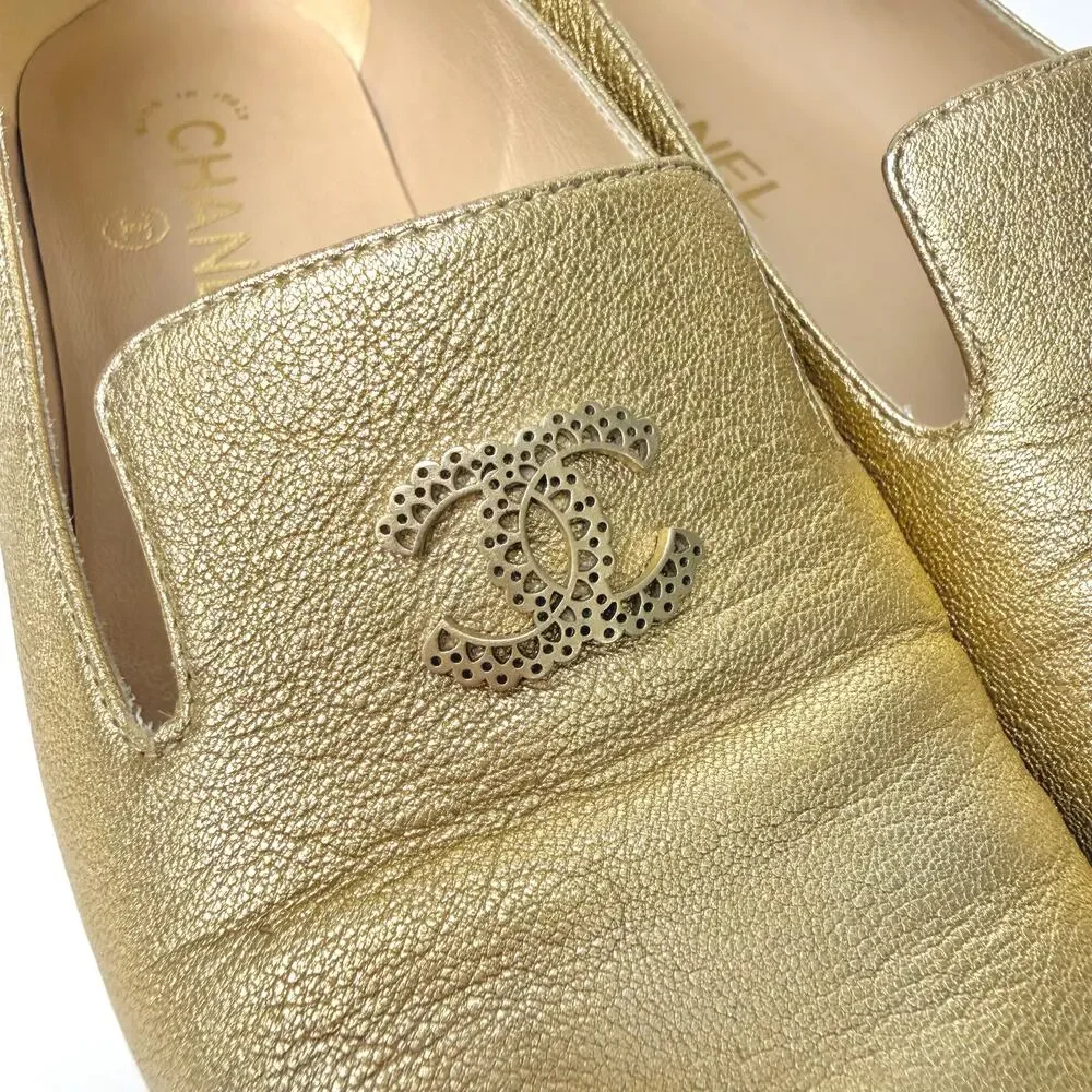 Chanel Metallic Gold Leather CC Embellished Loafers Flats Size 38 Authentic
